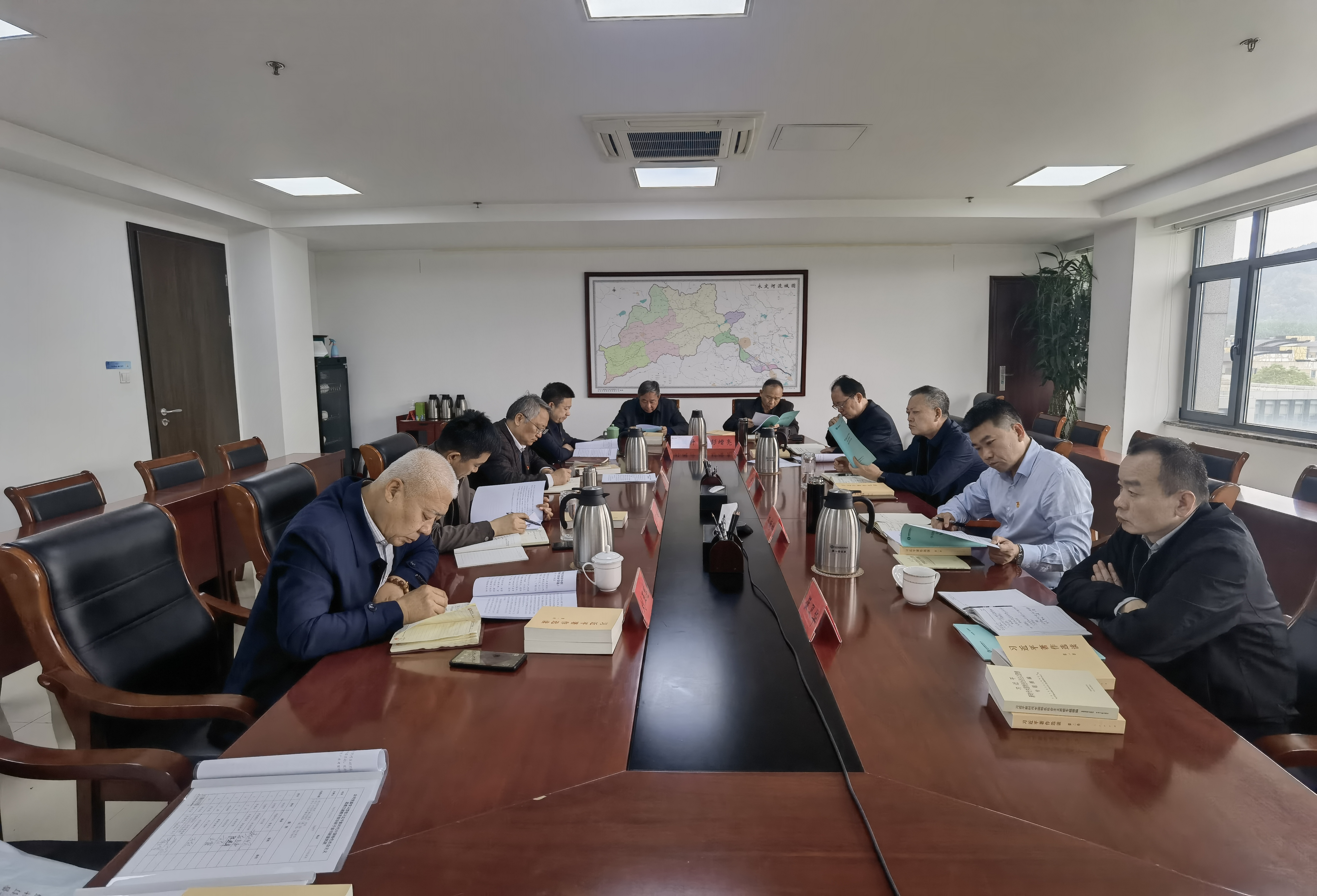 不休推动理论学习深入内化转化——伟德国际1949官网流域公司进前学习贯彻习近平新时期中国特色社会主义思想主题教育辅导班子念书班 不休推动理论学习深入内化转化——伟德国际1949官网流域公司进前学习贯彻习近平新时期中国特色社会主义思想主题教育辅导班子念书班